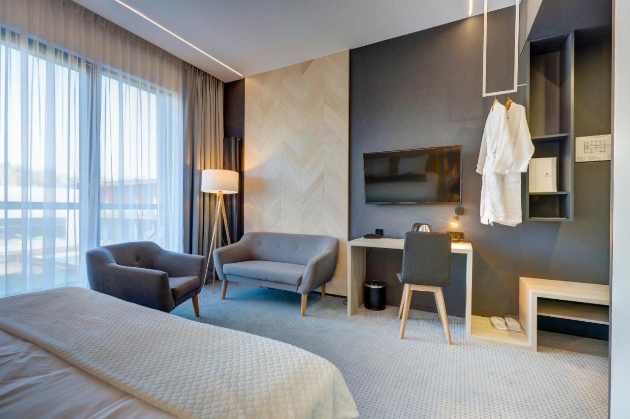 Hotel Bonifacio Spa&Sport Resort Sochocin Ngoại thất bức ảnh