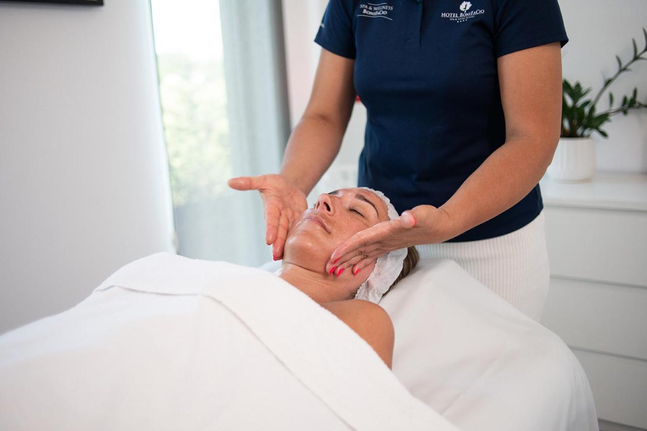 Hotel Bonifacio Spa&Sport Resort Sochocin Ngoại thất bức ảnh