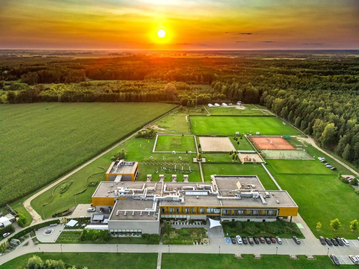 Hotel Bonifacio Spa&Sport Resort Sochocin Ngoại thất bức ảnh