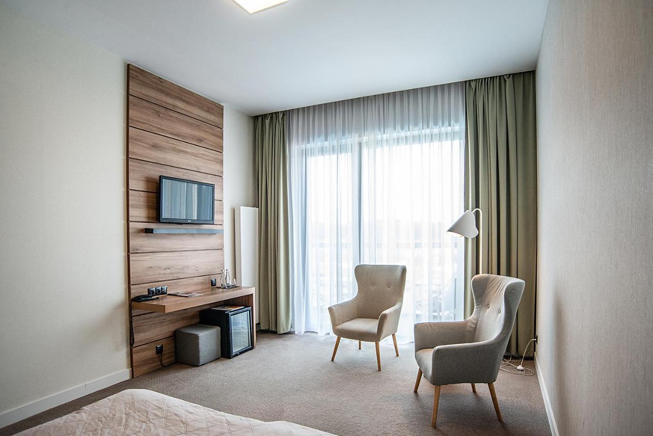 Hotel Bonifacio Spa&Sport Resort Sochocin Ngoại thất bức ảnh