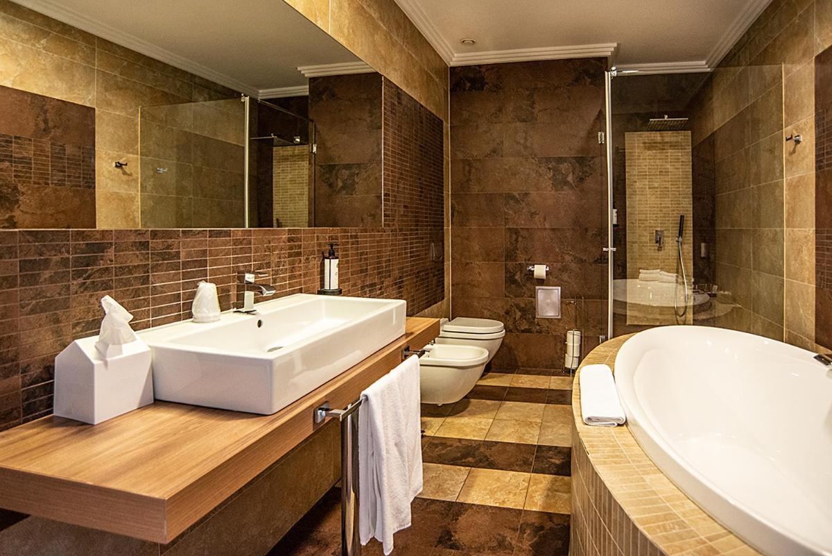 Hotel Bonifacio Spa&Sport Resort Sochocin Ngoại thất bức ảnh